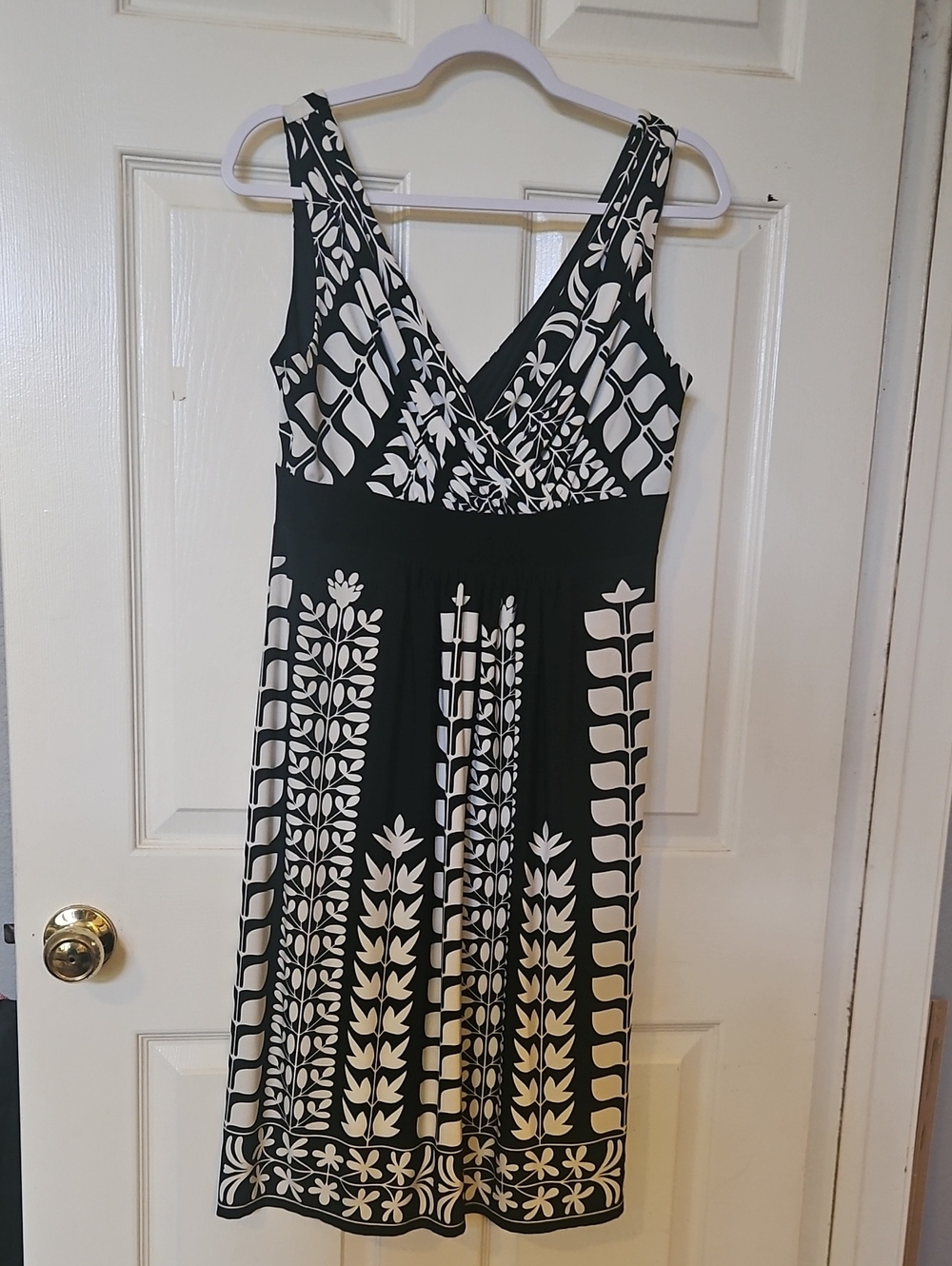 Tiana B. Black and White Floral Midi Dress